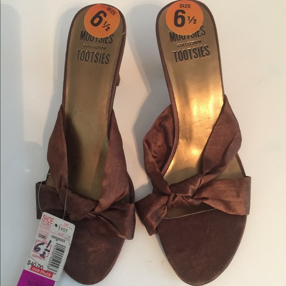 Women’s dress shoes